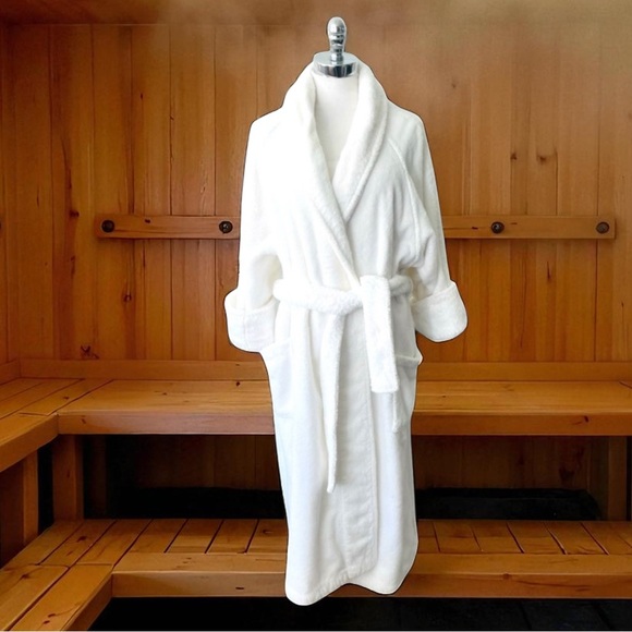 THE RITZ CARLTON CHADSWORTH & HAIG ULTRA LUX BATHROBE